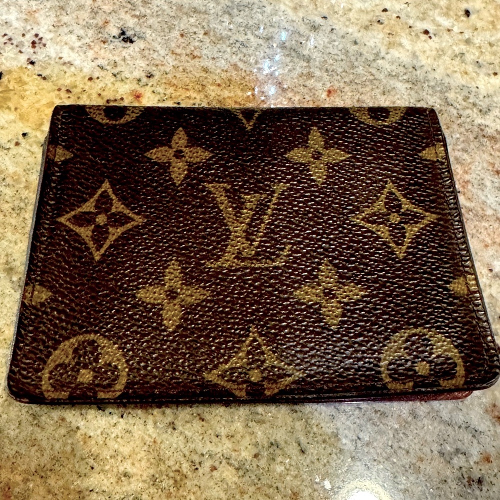 Louis Vuitton ID Card Case/Wallet